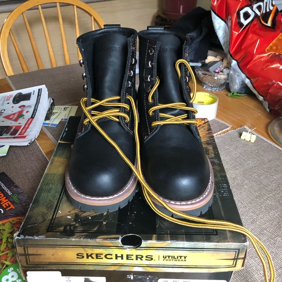 Men’s boots , Skechers . Size 8 - Picture 2 of 2